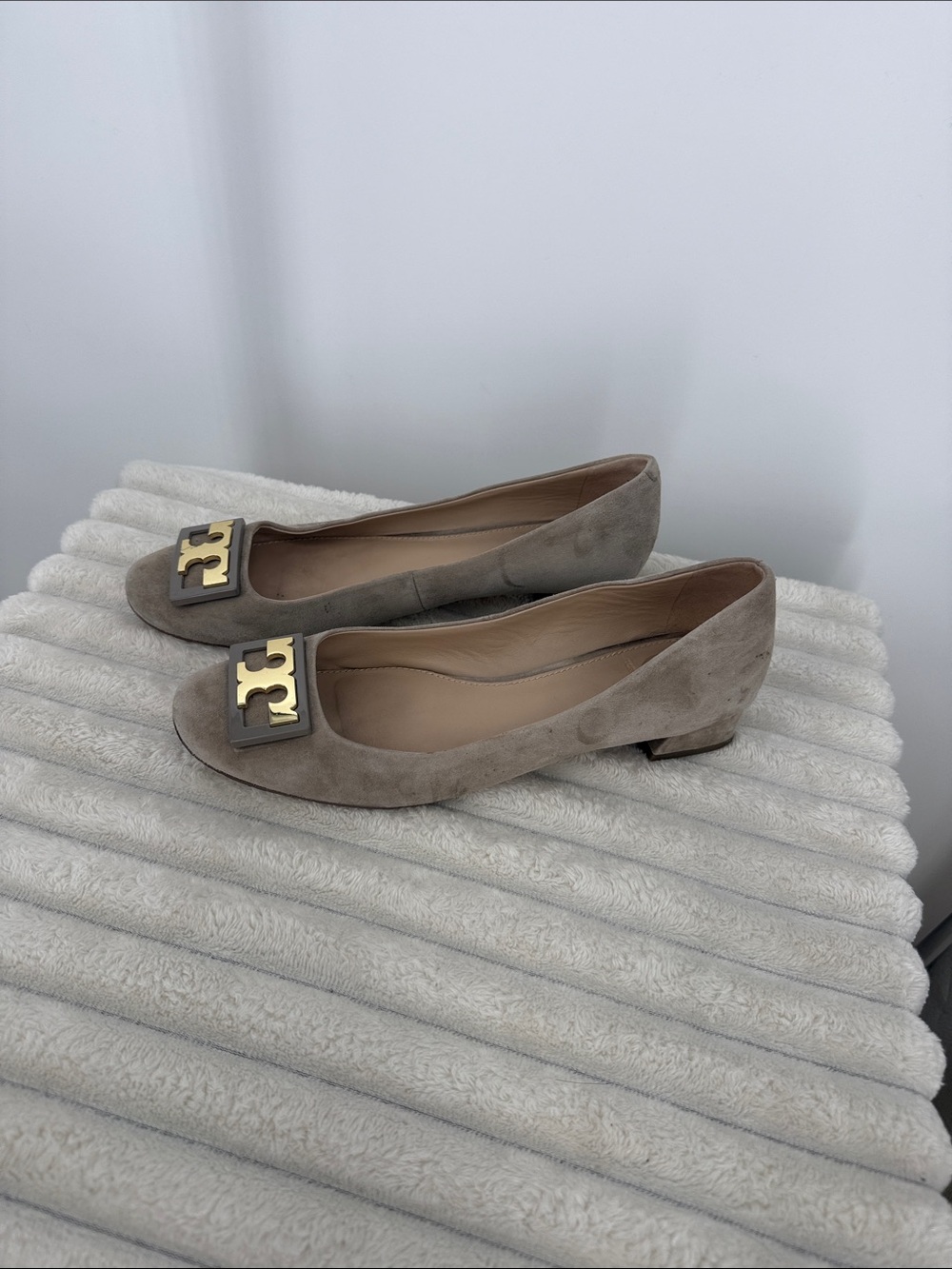 Tory Burch Gigi pumps with low block heel size 9.5